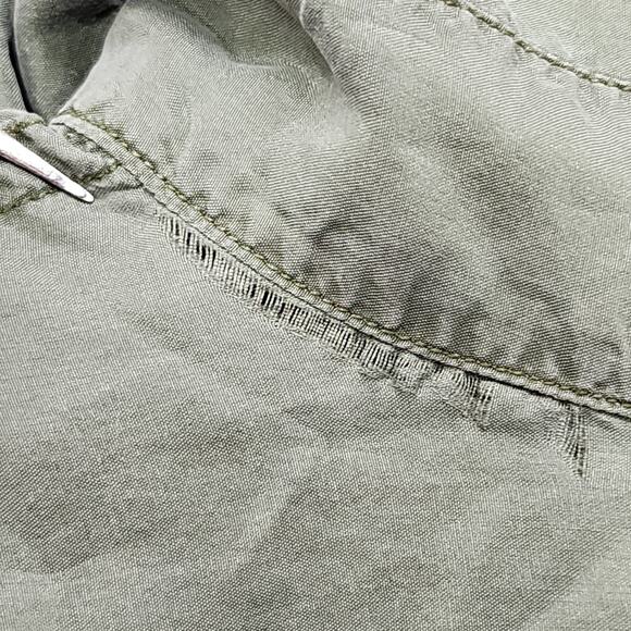 Vintage 80s Jonathan Martin Top Womens S Green Silk Sleeveless Button Up Preppy - Picture 4 of 9